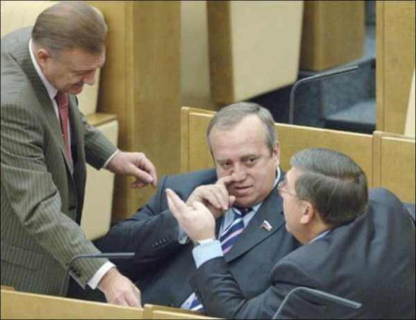 krievijas-parlamenta-jautriba-sit-augstu-vilni-07
