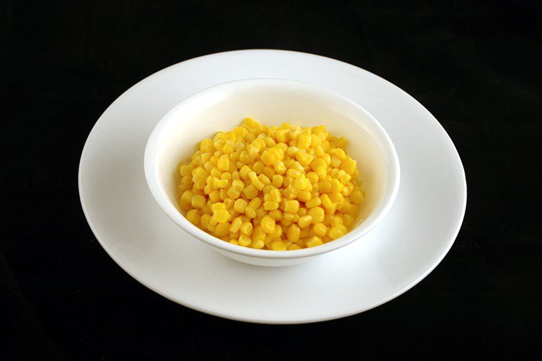 Konservēta kukurūza - 308 grami = 200 kalorijas