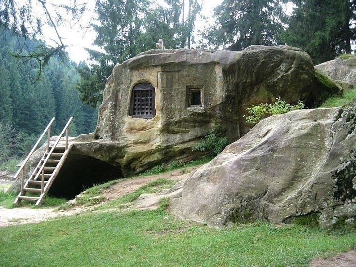 Māja akmenī Bukovinā