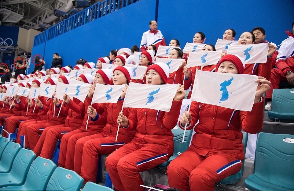 olimpiades-koloritas-karsejmeitenes-no-ziemelkorejas-kas-vinas-ir-05