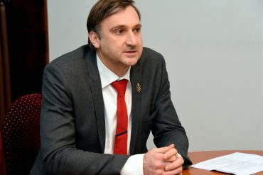 zv. notārs Jānis Skrastiņš