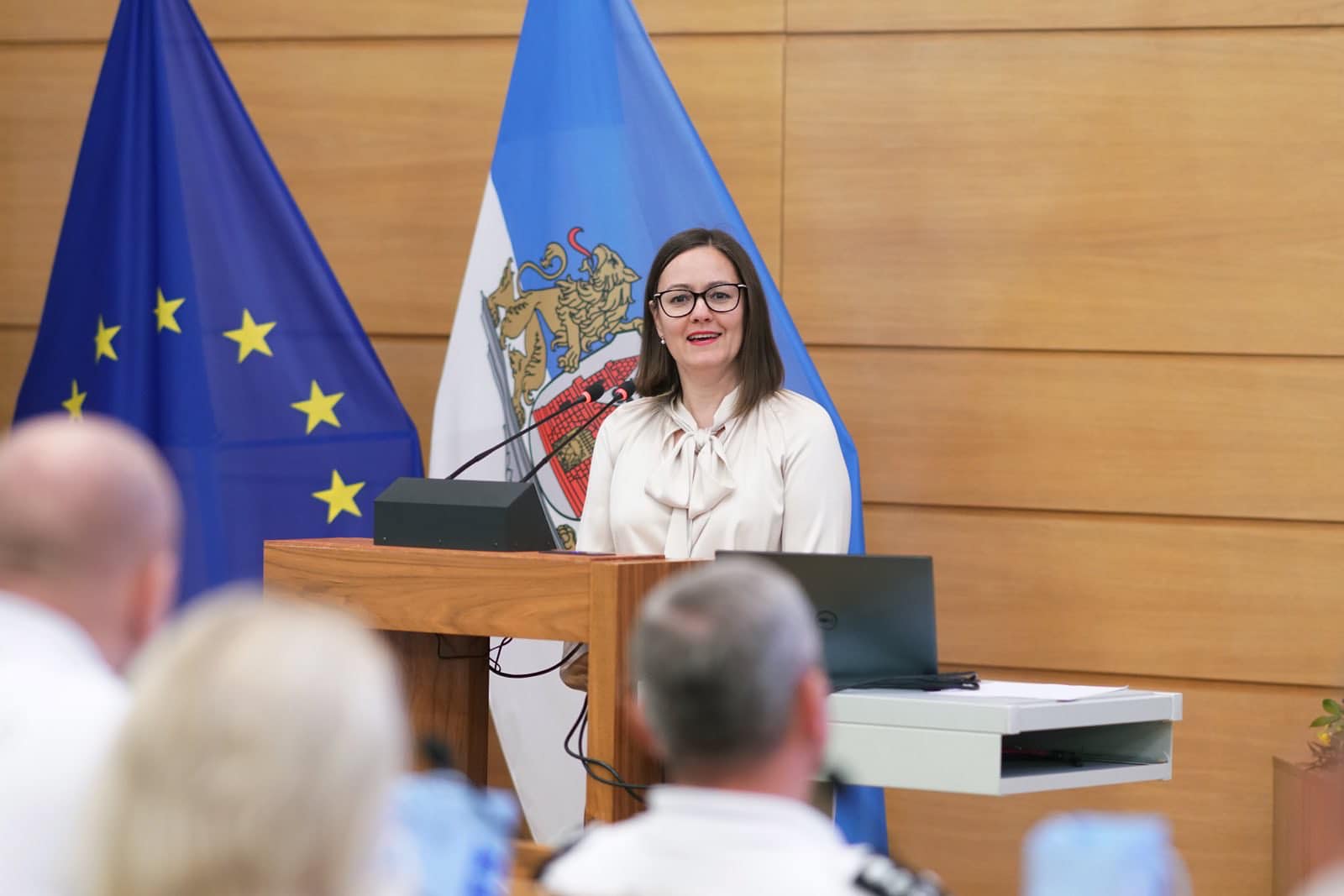 Linda Ozola kļuvusi par Abu Meri padomnieci – Puaro.lv